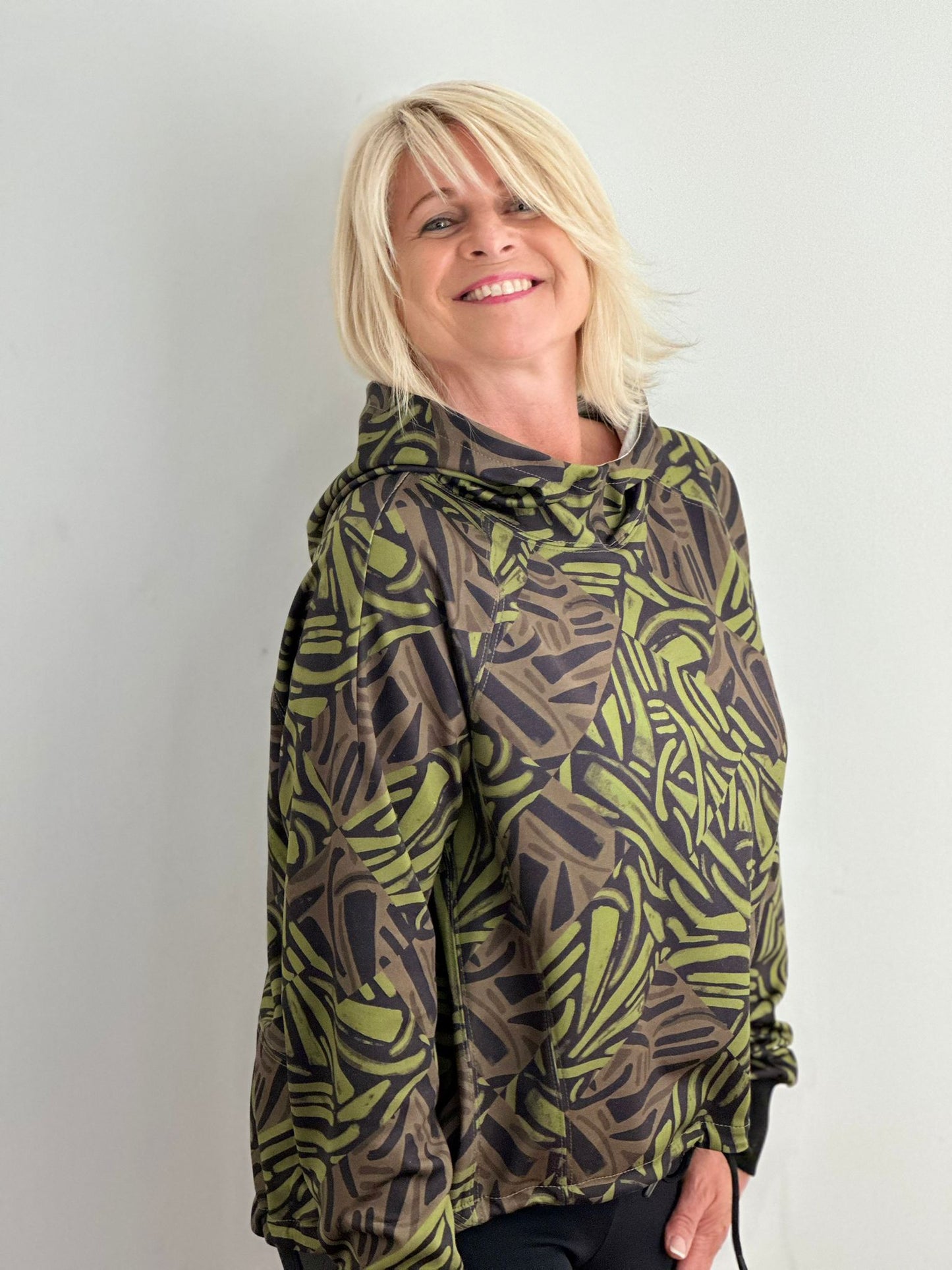 Margittes - Sweatshirt mit Muster, Oliv