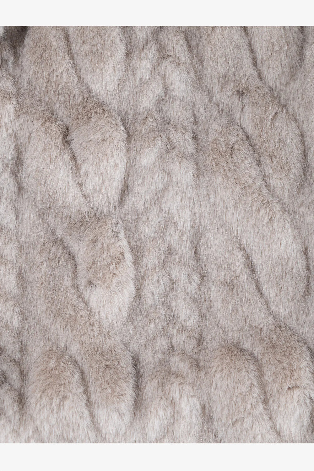 Fake-Fur-Jacke mit Razur-Effekt