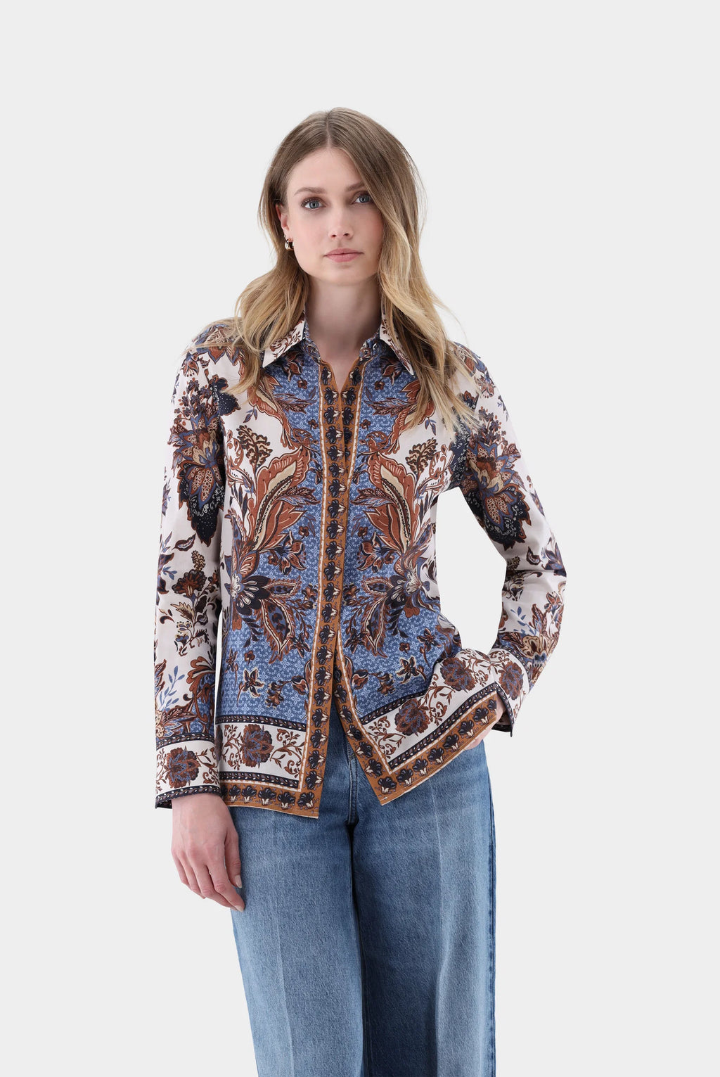 Hemdbluse mit platziertem Boho-Print