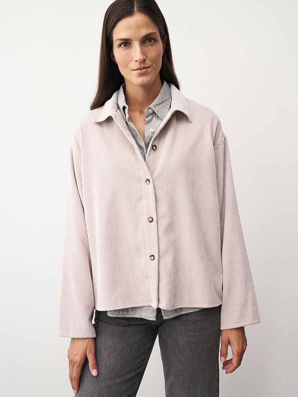 0039 Italy - Cordbluse Dora, mehrere Farben