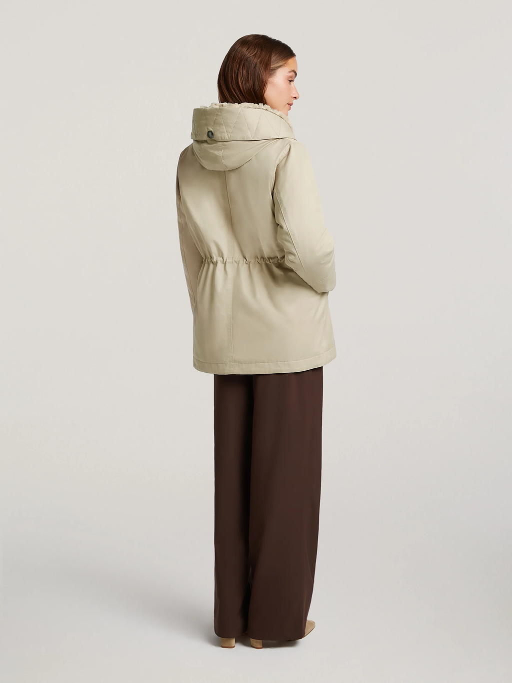 Creenstone - Mantel Bonnie, Sand