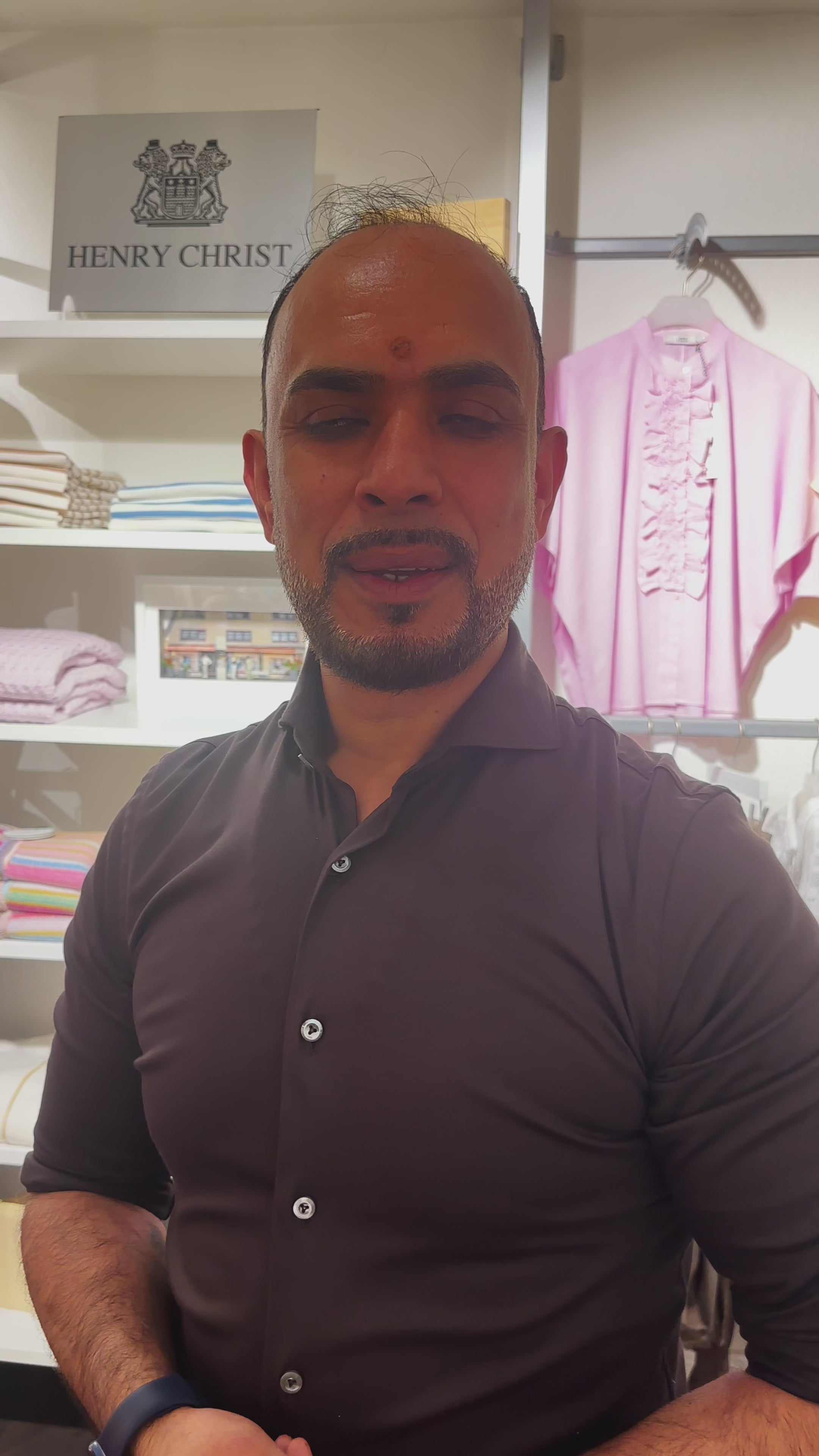 Weißer V-Neck Strickpullover